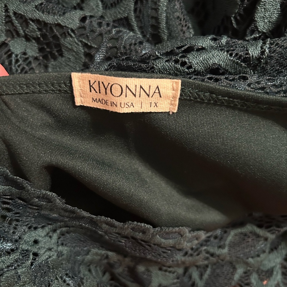 Kiyonna Leona emerald Green Lace Gown, 1X - Picture 8 of 8